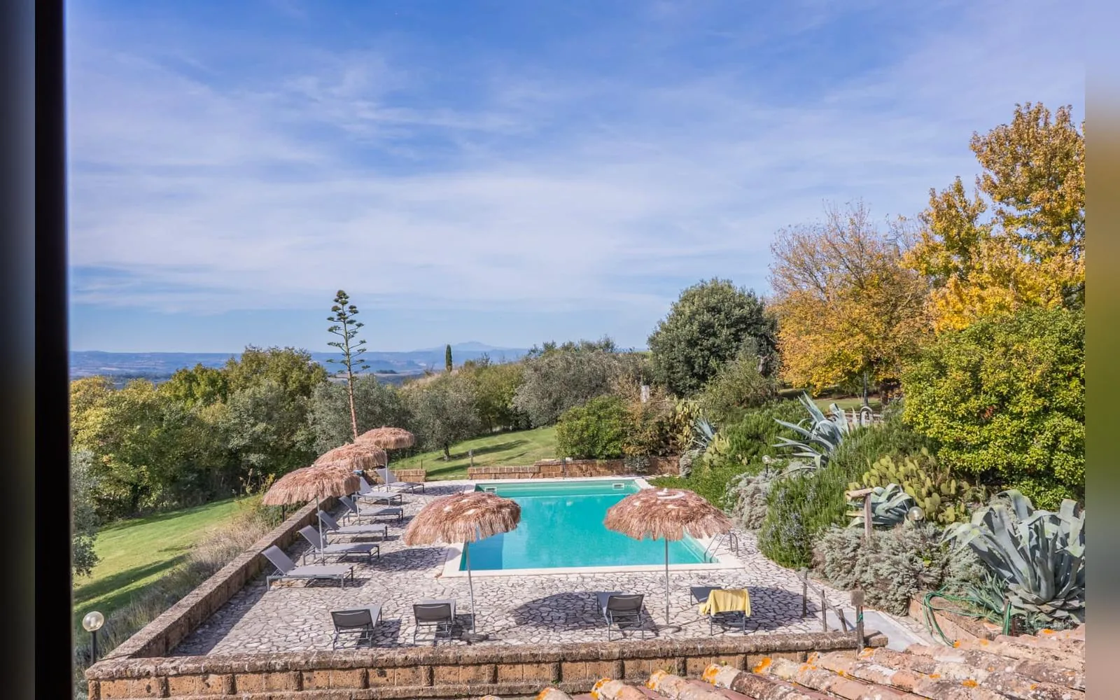 Camera con bagno privato — Casale Poggio Della Volara, terni (Umbria) (foto 19)